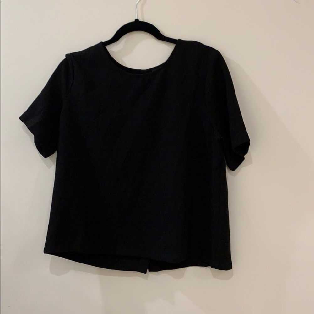 Forever 21 top with back button detail